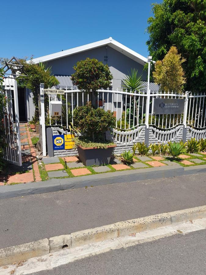 Mitchell'S Guesthouse Parow Exterior photo