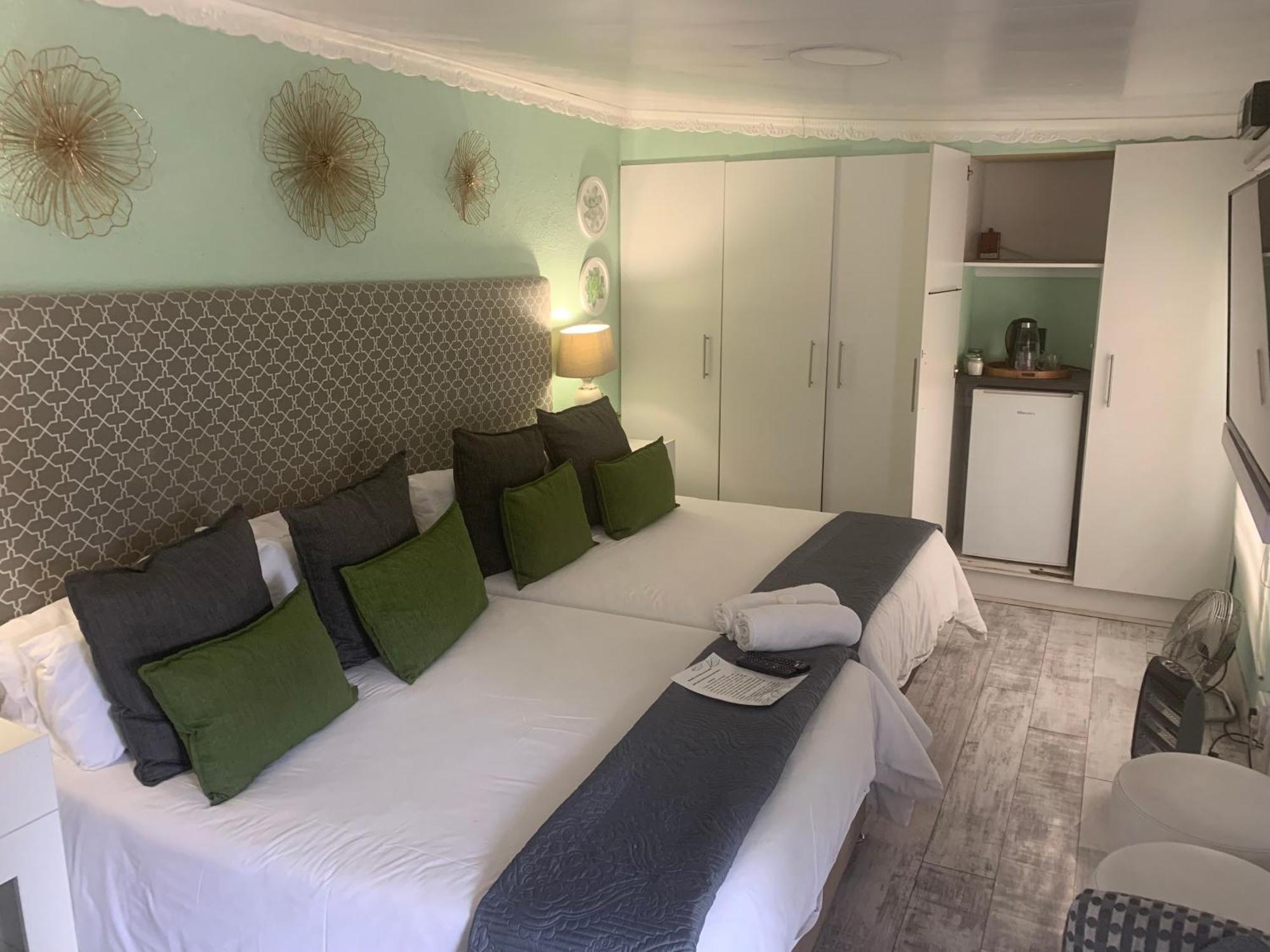 Mitchell'S Guesthouse Parow Exterior photo